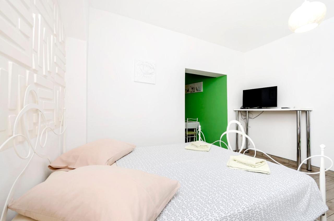 Apartments And Room Take It Easy Tribunj  Ngoại thất bức ảnh