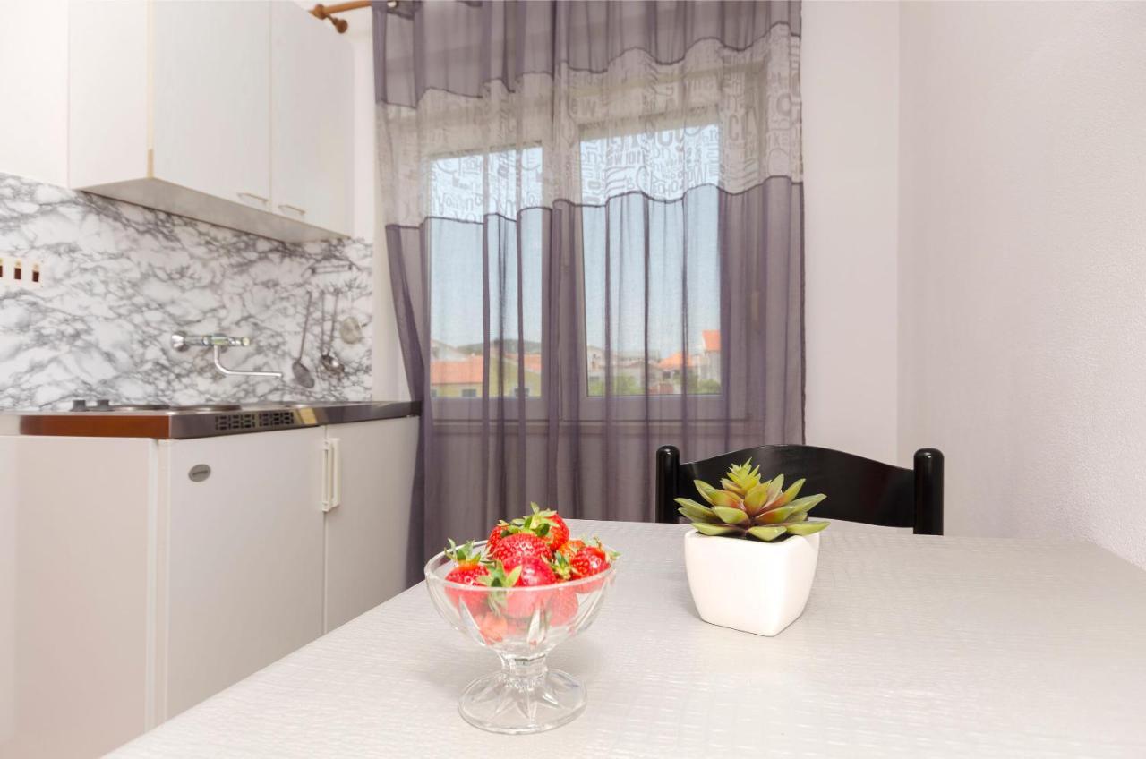 Apartments And Room Take It Easy Tribunj  Ngoại thất bức ảnh