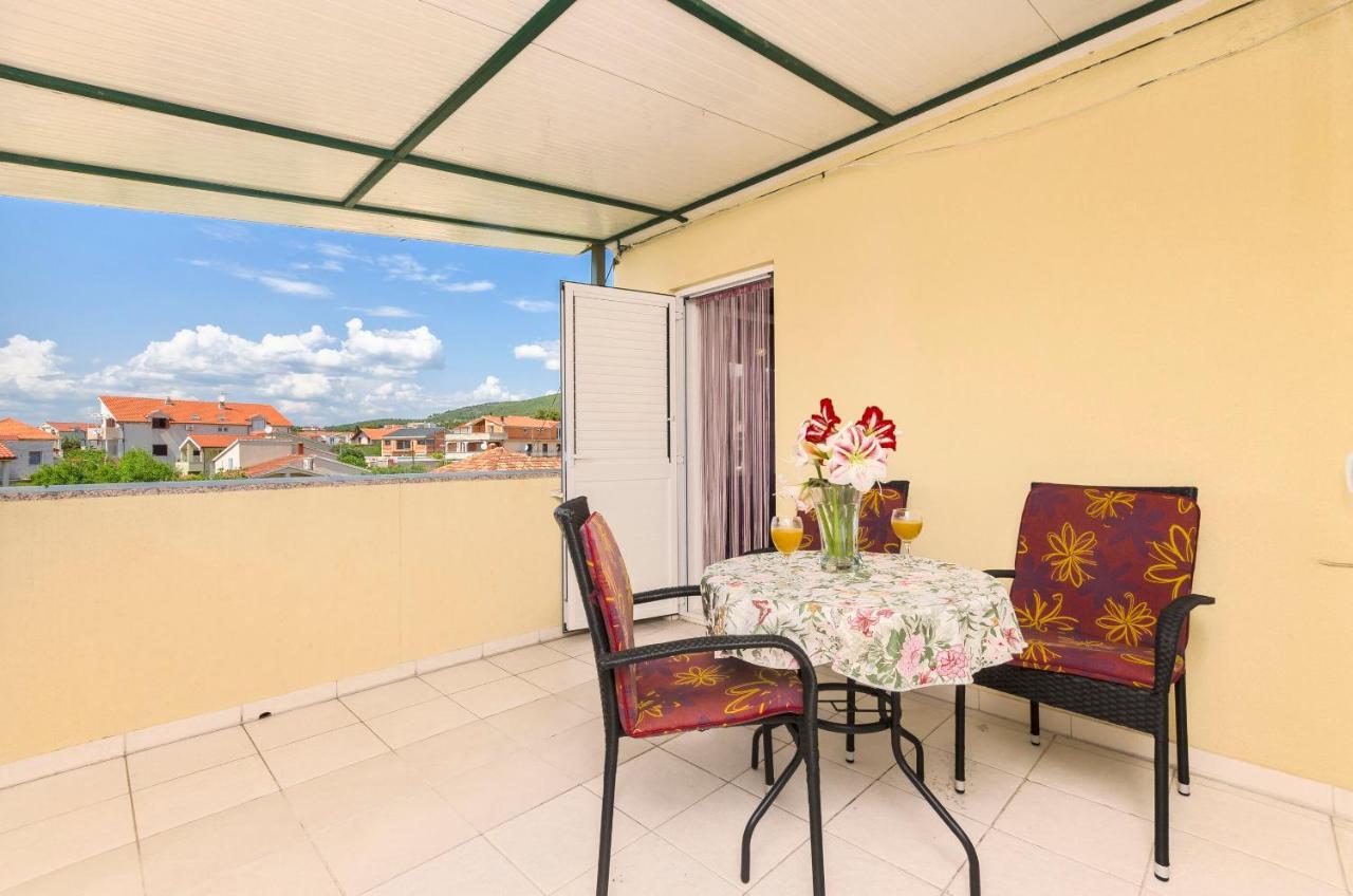 Apartments And Room Take It Easy Tribunj  Ngoại thất bức ảnh