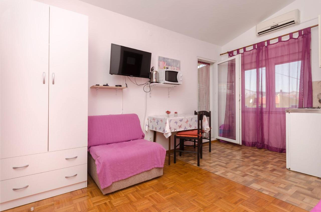 Apartments And Room Take It Easy Tribunj  Ngoại thất bức ảnh