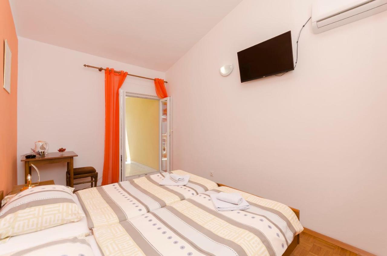 Apartments And Room Take It Easy Tribunj  Ngoại thất bức ảnh